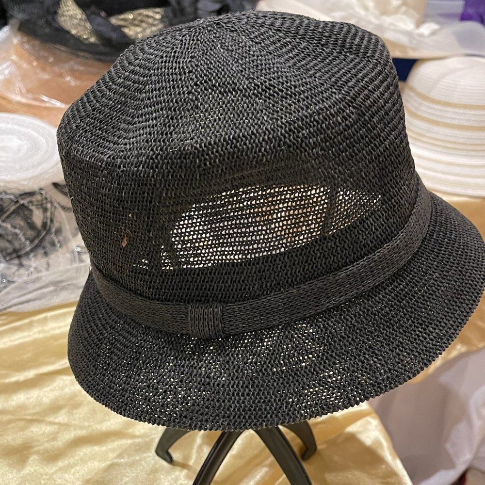 H36- Vintage Black Hat 100% paper